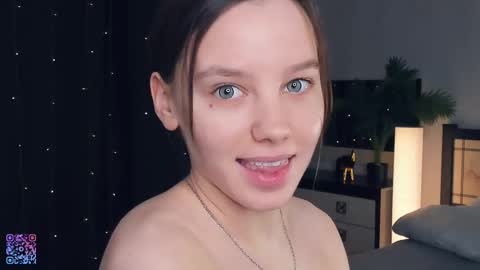 Lollita online show from 6, 3, 2025