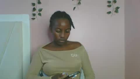 Snapshot of messyluna chatting on 25, 6, 2026 meggy and bree online show from 25, 6, 2026