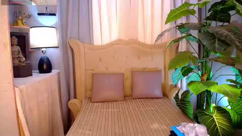 Snapshot of metawinathan chatting on 16, 12, 2025 myka online show from 16, 12, 2025