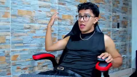 Snapshot of mexwilliams chatting on 27, 10, 2025 mexwilliams online show from 27, 10, 2025