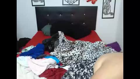 Snapshot of mhia1972 chatting on 21, 10, 2025 mhia1972 online show from 21, 10, 2025