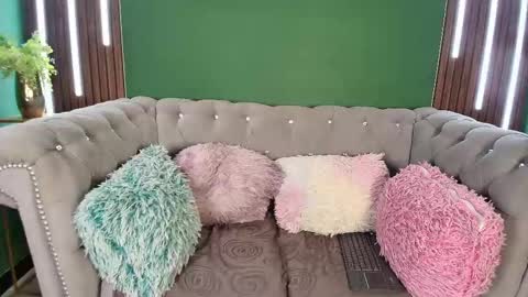 Mhia Kate online show from 7, 3, 2025