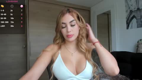 Snapshot of mi_suk1 chatting on 14, 2, 2025 mi suk1 online show from 14, 2, 2025