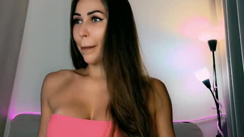 Snapshot of mia4sin chatting on 7, 3, 2025 Mia Martskaya online show from 7, 3, 2025