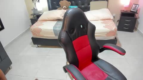 Snapshot of mia__lover_ chatting on 10, 2, 2026 Mia online show from 10, 2, 2026