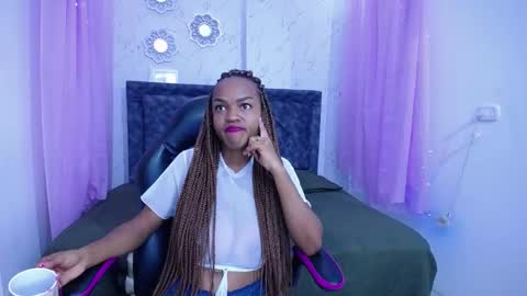 Snapshot of mia__thomson_ chatting on 16, 9, 2025 MIA online show from 16, 9, 2025