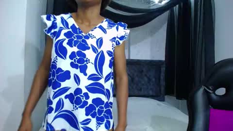 Snapshot of mia__thomson_ chatting on 19, 10, 2025 MIA online show from 19, 10, 2025