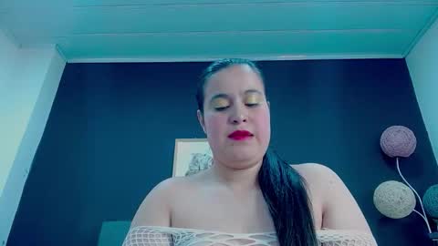 C A L L  M E  M I A  online show from 21, 10, 2025