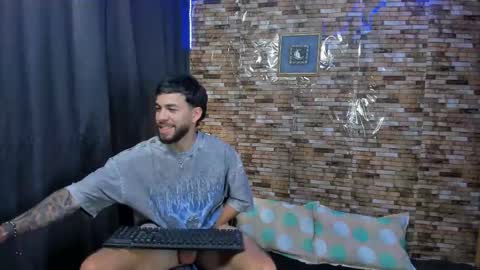 Mia and vincentt model indepent online show from 4, 3, 2025