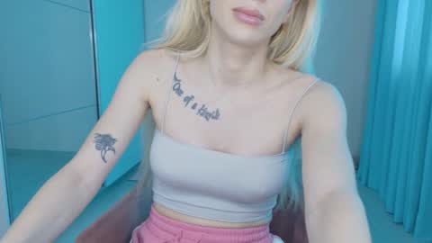 mia_angel online show from 10, 6, 2026