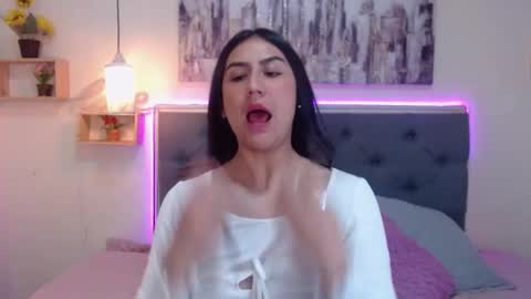 M I A  A Y R A online show from 10, 10, 2025