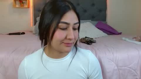 M I A  A Y R A online show from 23, 11, 2025