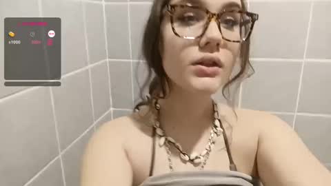 Snapshot of mia_boone chatting on 13, 1, 2025 mia_boone online show from 13, 1, 2025