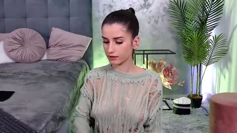 Freya Allen online show from 20, 1, 2025