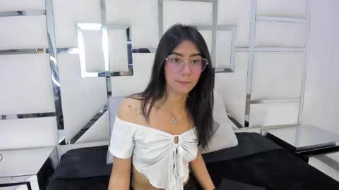 Snapshot of mia_clark18 chatting on 15, 10, 2025 mia_clark18 online show from 15, 10, 2025