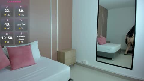 M I A  online show from 2, 12, 2025