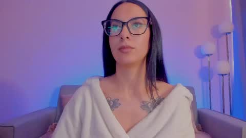 Sarah Luna online show from 18, 3, 2026