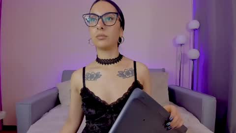 Snapshot of mia_daniellshot chatting on 19, 4, 2026 Sarah Luna online show from 19, 4, 2026