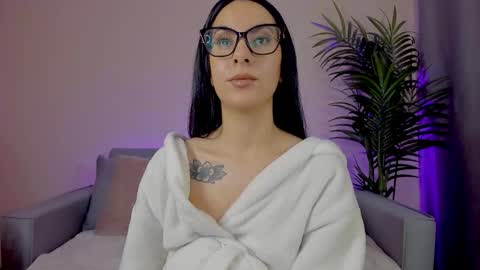 Snapshot of mia_daniellshot chatting on 25, 4, 2026 Sarah Luna online show from 25, 4, 2026