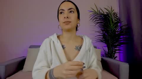 Snapshot of mia_daniellshot chatting on 30, 4, 2026 Sarah Luna online show from 30, 4, 2026