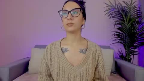 Snapshot of mia_daniellshot chatting on 4, 5, 2026 Sarah Luna online show from 4, 5, 2026