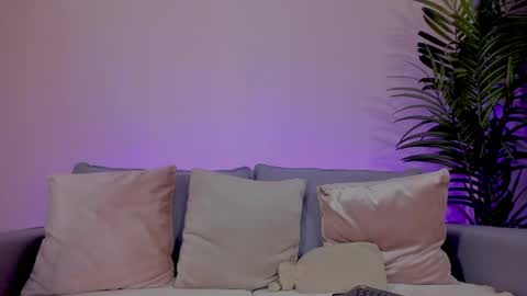 Snapshot of mia_daniellshot chatting on 20, 5, 2026 Sarah Luna online show from 20, 5, 2026