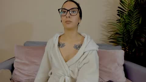 Snapshot of mia_daniellshot chatting on 5, 6, 2026 Sarah Luna online show from 5, 6, 2026