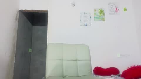 Mia online show from 17, 9, 2025