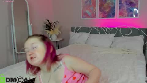 Snapshot of mia_ferd chatting on 24, 9, 2025 Mia online show from 24, 9, 2025