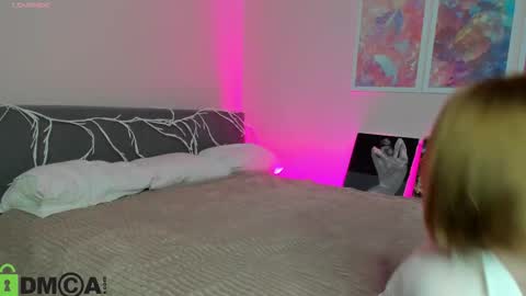 Snapshot of mia_ferd chatting on 21, 10, 2025 Mia online show from 21, 10, 2025