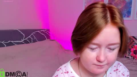 Snapshot of mia_ferd chatting on 23, 10, 2025 Mia online show from 23, 10, 2025