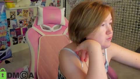 Snapshot of mia_ferd chatting on 10, 11, 2025 Mia online show from 10, 11, 2025