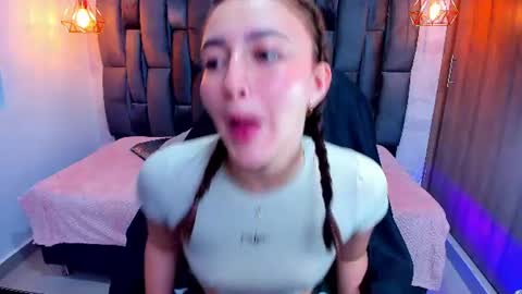 Snapshot of mia_ferrer18 chatting on 21, 6, 2026 mia_ferrer18 online show from 21, 6, 2026