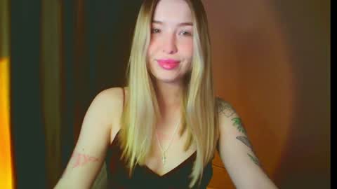 Snapshot of mia_fleur_ chatting on 16, 1, 2025 Mia online show from 16, 1, 2025
