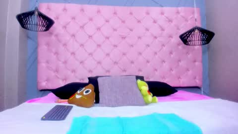 Mia online show from 26, 11, 2025