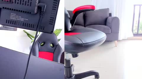 Snapshot of mia_hotwife chatting on 11, 11, 2025 Mia.... Nice to meet you thumb up me please its important online show from 11, 11, 2025