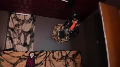 Val  online show from 23, 10, 2025