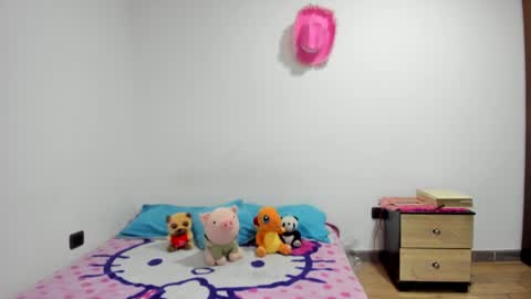 mia kaneee online show from 15, 12, 2024