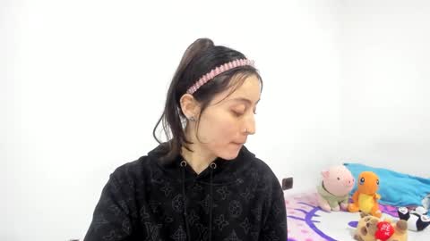 mia kaneee online show from 21, 12, 2024