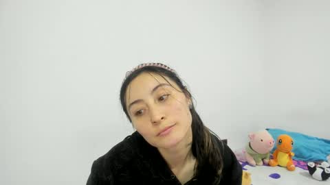 mia kaneee online show from 21, 12, 2024