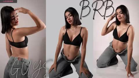 Snapshot of mia_kisses2 chatting on 14, 12, 2025 Mia online show from 14, 12, 2025