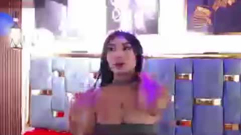 Mia.  online show from 13, 6, 2026