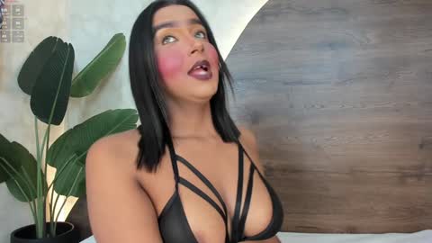 mia_lacy online show from 7, 2, 2025