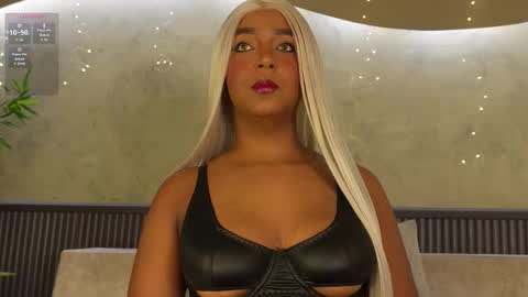 mia_lacy online show from 27, 3, 2026