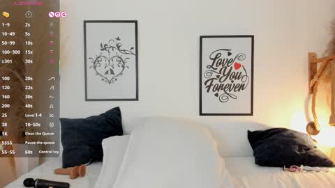 Mia online show from 22, 10, 2025