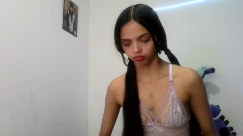 mia lucy 21 online show from 18, 10, 2025