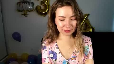 Mia online show from 8, 4, 2026