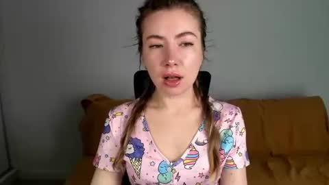 Snapshot of mia_luxx92 chatting on 4, 7, 2026 Mia online show from 4, 7, 2026