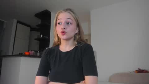 Mia here Appreciate your support online show from 26, 10, 2025