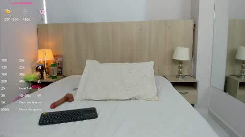 Mia Mercier online show from 18, 6, 2026